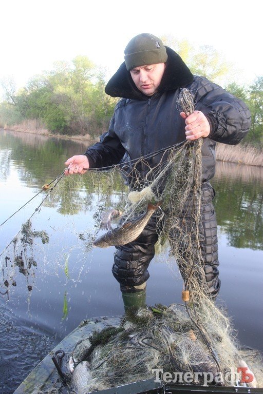 Как репортер "Кременчугского Телеграфа" с водной милицией за «браканами» гонялся Как репортер "Кременчугского Телеграфа" с водной милицией за «браканами» гонялся