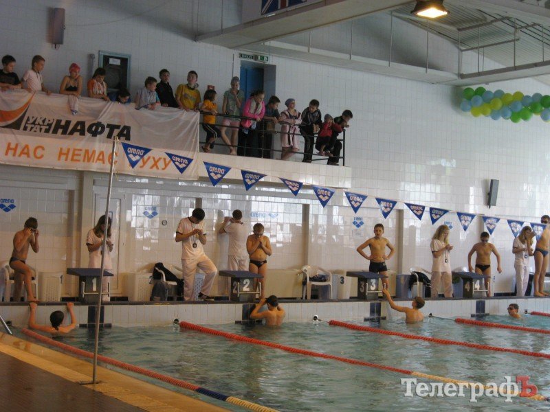 ПЛАВАНИЕ. По шесть «золота» и «серебра», а также три «бронзы». ПЛАВАНИЕ. По шесть «золота» и «серебра», а также три «бронзы».