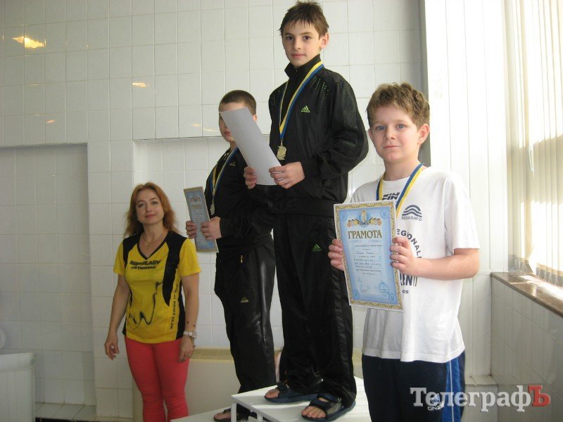 ПЛАВАНИЕ. По шесть «золота» и «серебра», а также три «бронзы». ПЛАВАНИЕ. По шесть «золота» и «серебра», а также три «бронзы».