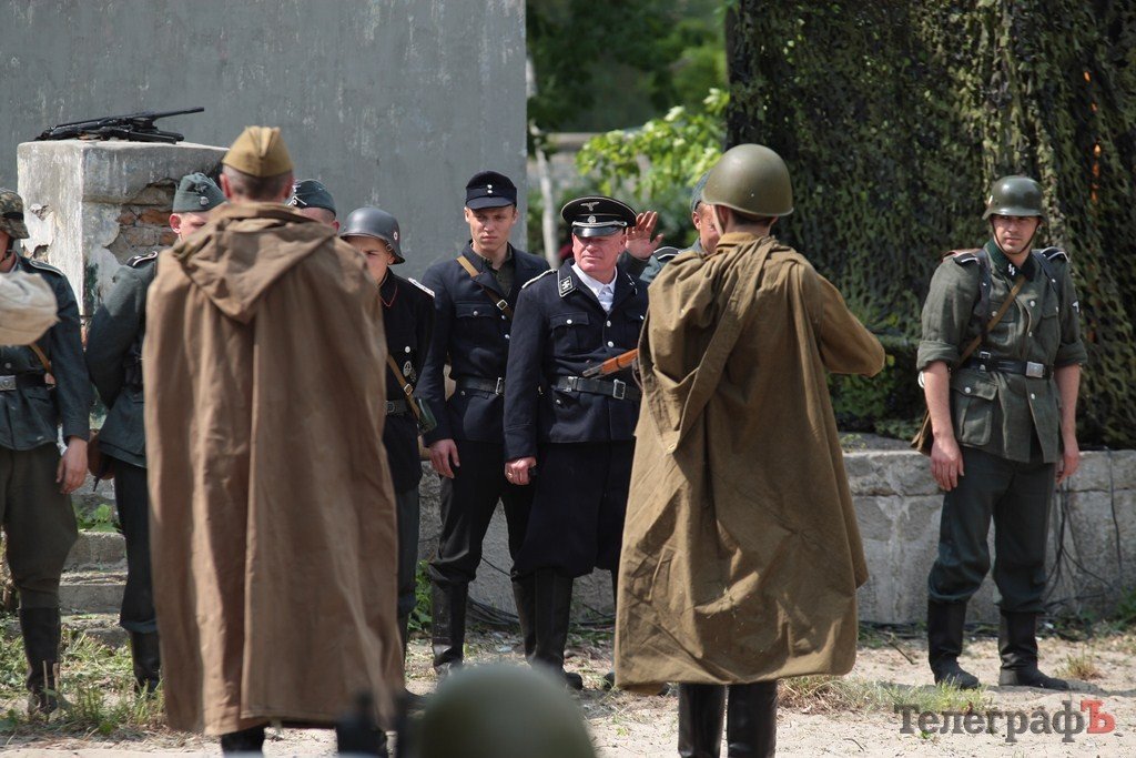 Кременчужанам показали реконструкцию боя за Берлин (Фото, Видео) Кременчужанам показали реконструкцию боя за Берлин (Фото, Видео)