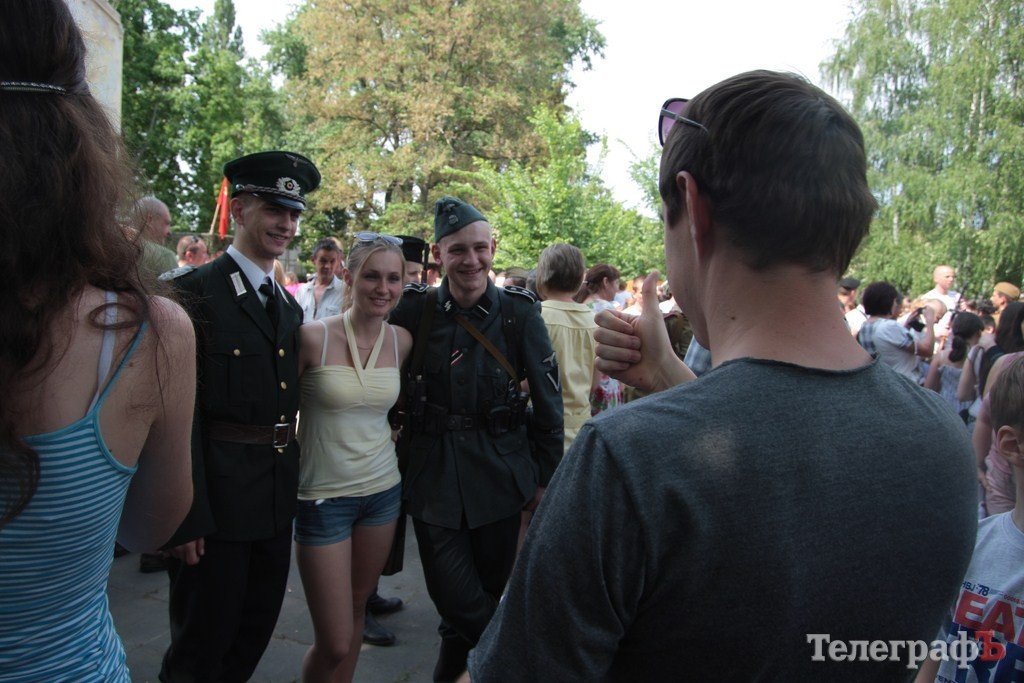 Кременчужанам показали реконструкцию боя за Берлин (Фото, Видео) Кременчужанам показали реконструкцию боя за Берлин (Фото, Видео)