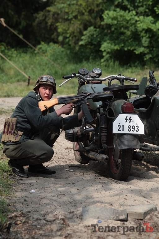Кременчужанам показали реконструкцию боя за Берлин (Фото, Видео) Кременчужанам показали реконструкцию боя за Берлин (Фото, Видео)