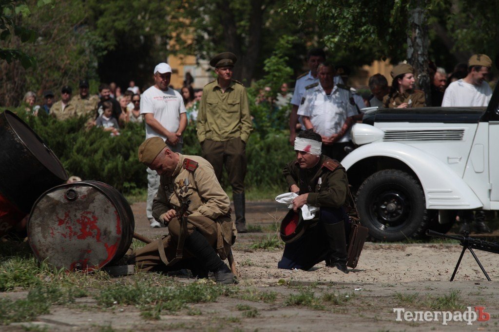 Кременчужанам показали реконструкцию боя за Берлин (Фото, Видео) Кременчужанам показали реконструкцию боя за Берлин (Фото, Видео)
