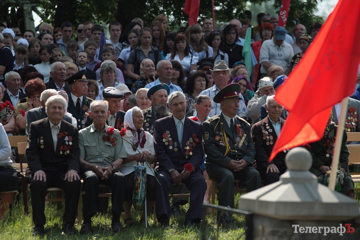 В Белецковке захоронили останки советского лётчика, погибшего в 1941 году под Кременчугом (ФОТОРЕПОРТАЖ) В Белецковке захоронили останки советского лётчика, погибшего в 1941 году под Кременчугом (ФОТОРЕПОРТАЖ)
