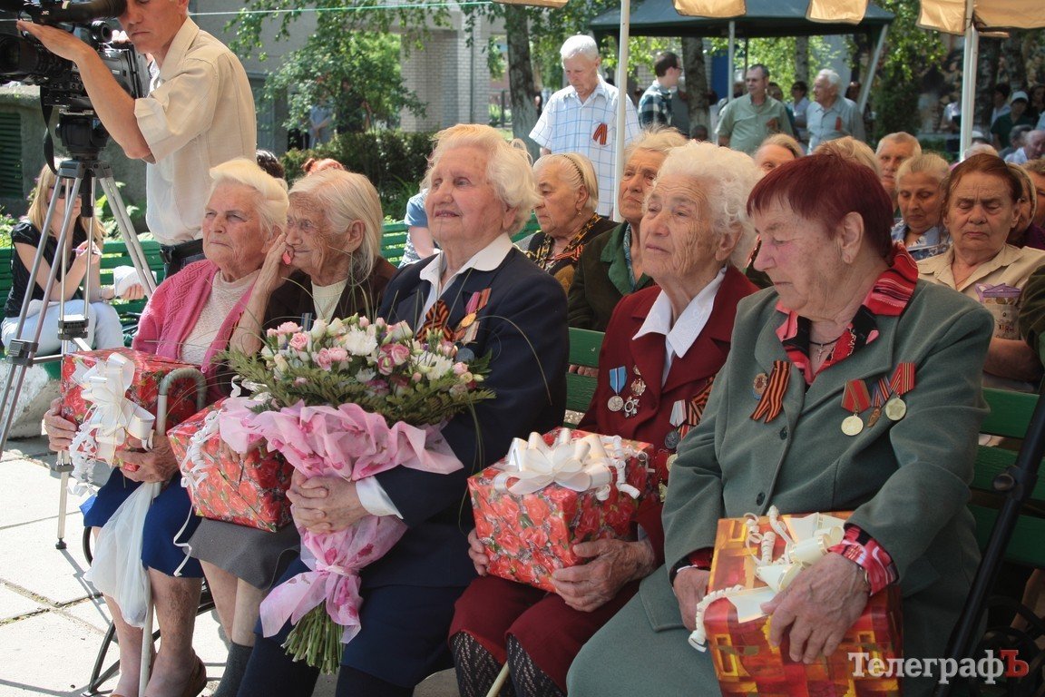 В Кременчуге чествовали ветеранов, которые проходят курс лечения в госпитале (ФОТОРЕПОРТАЖ) В Кременчуге чествовали ветеранов, которые проходят курс лечения в госпитале (ФОТОРЕПОРТАЖ)