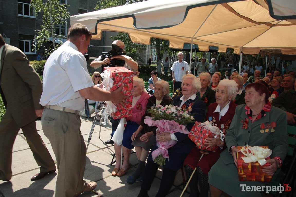 В Кременчуге чествовали ветеранов, которые проходят курс лечения в госпитале (ФОТОРЕПОРТАЖ) В Кременчуге чествовали ветеранов, которые проходят курс лечения в госпитале (ФОТОРЕПОРТАЖ)