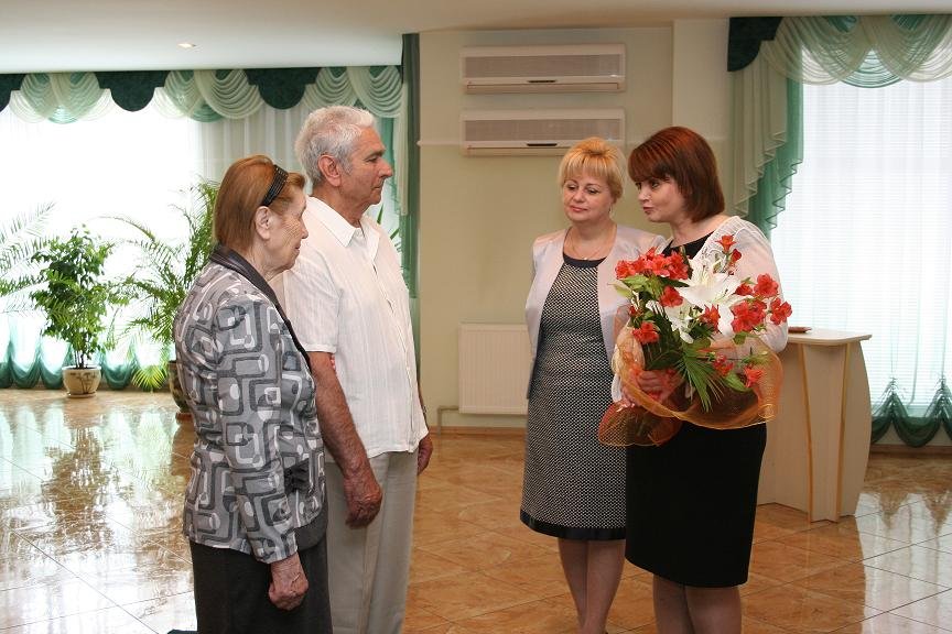 Перед 9 мая в РАГСе расписались две пары «детей войны» (ФОТО) Перед 9 мая в РАГСе расписались две пары «детей войны» (ФОТО)