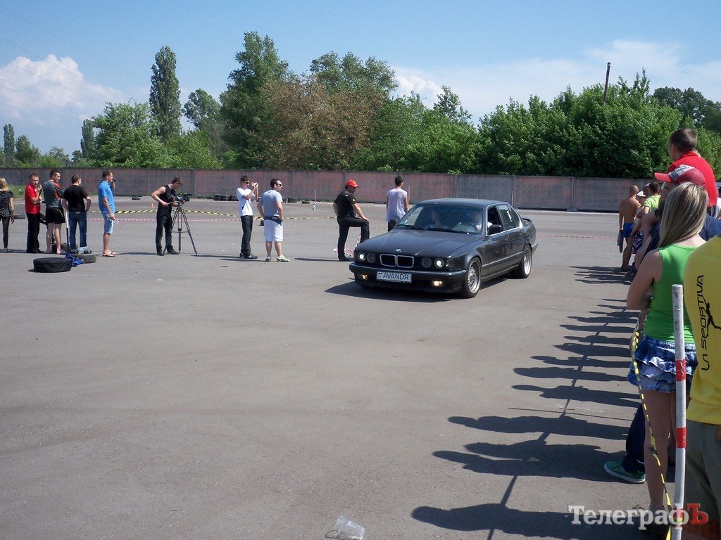 Авто-шоу «Весенний драйв: Кубок Победы» в Кременчуге (ВИДЕО, ФОТО) Авто-шоу «Весенний драйв: Кубок Победы» в Кременчуге (ВИДЕО, ФОТО)