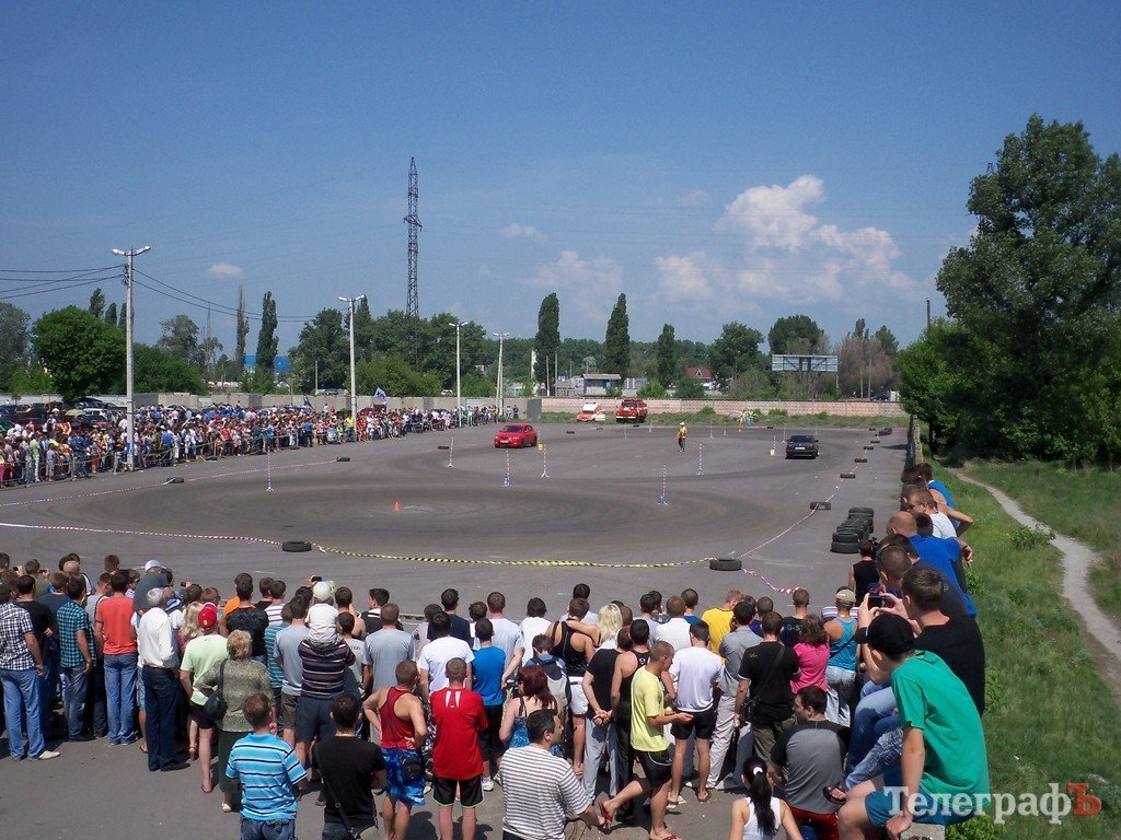 Авто-шоу «Весенний драйв: Кубок Победы» в Кременчуге (ВИДЕО, ФОТО) Авто-шоу «Весенний драйв: Кубок Победы» в Кременчуге (ВИДЕО, ФОТО)