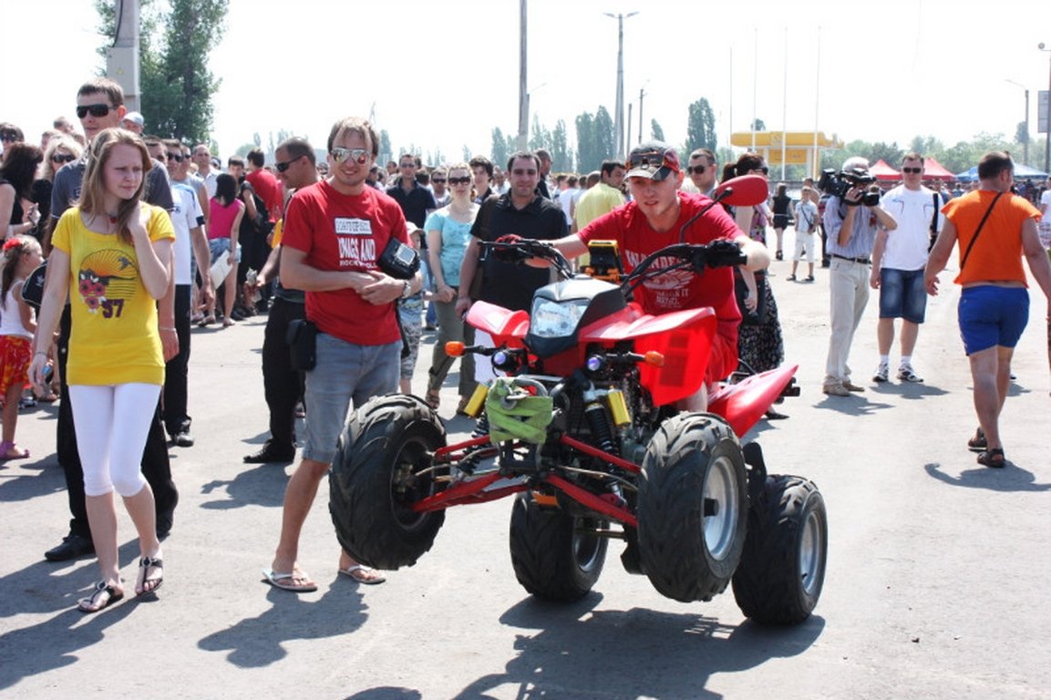 Авто-шоу «Весенний драйв: Кубок Победы» в Кременчуге (ВИДЕО, ФОТО) Авто-шоу «Весенний драйв: Кубок Победы» в Кременчуге (ВИДЕО, ФОТО)