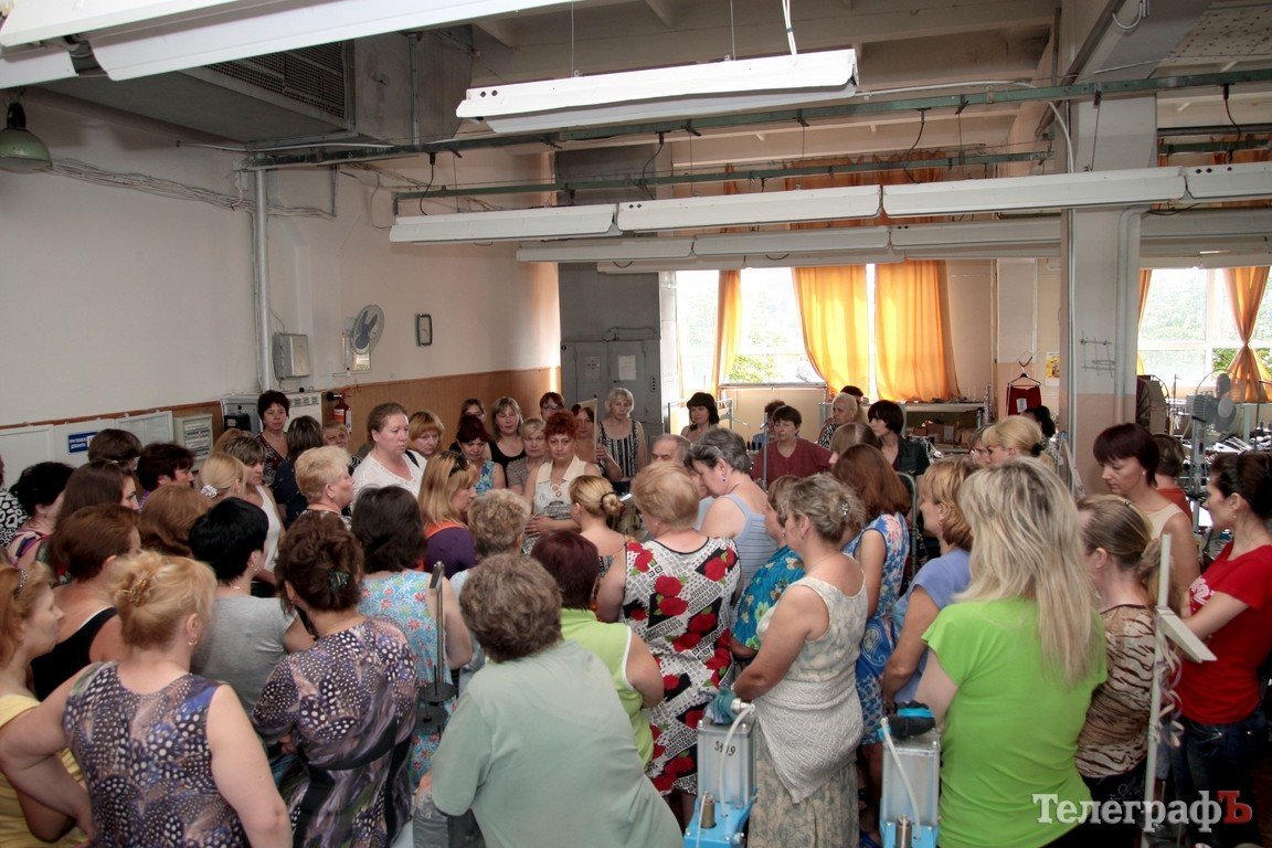 Работники «Кремтекса» объявили забастовку (ФОТОРЕПОРТАЖ) Работники «Кремтекса» объявили забастовку (ФОТОРЕПОРТАЖ)