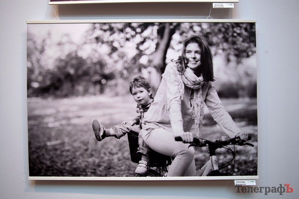 В Кременчуге открылась выставка, посвященная Дню матери (ФОТОРЕПОРТАЖ) В Кременчуге открылась выставка, посвященная Дню матери (ФОТОРЕПОРТАЖ)