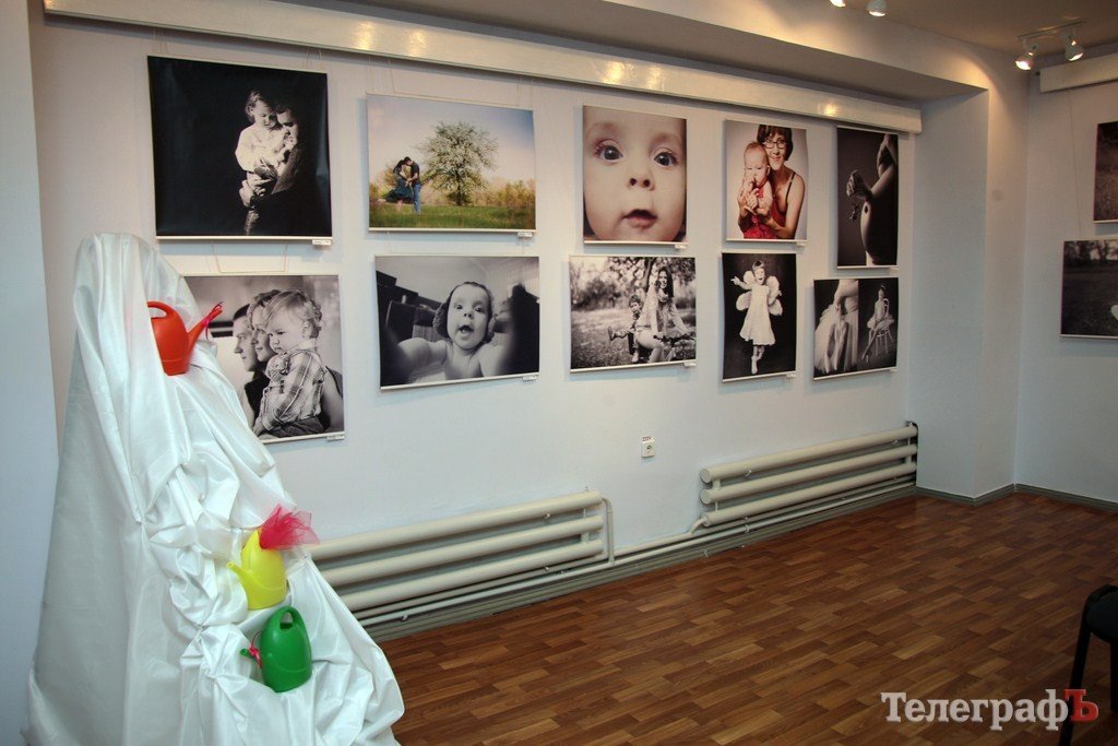 В Кременчуге открылась выставка, посвященная Дню матери (ФОТОРЕПОРТАЖ) В Кременчуге открылась выставка, посвященная Дню матери (ФОТОРЕПОРТАЖ)