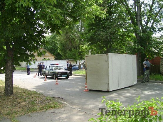 В центре Кременчуга внедорожник Nissan врезался в «ГАЗель» (ФОТО) В центре Кременчуга внедорожник Nissan врезался в «ГАЗель» (ФОТО)