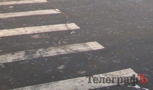 Краска на «зебре» в Кременчуге долго не держится (ФОТО) Краска на «зебре» в Кременчуге долго не держится (ФОТО)