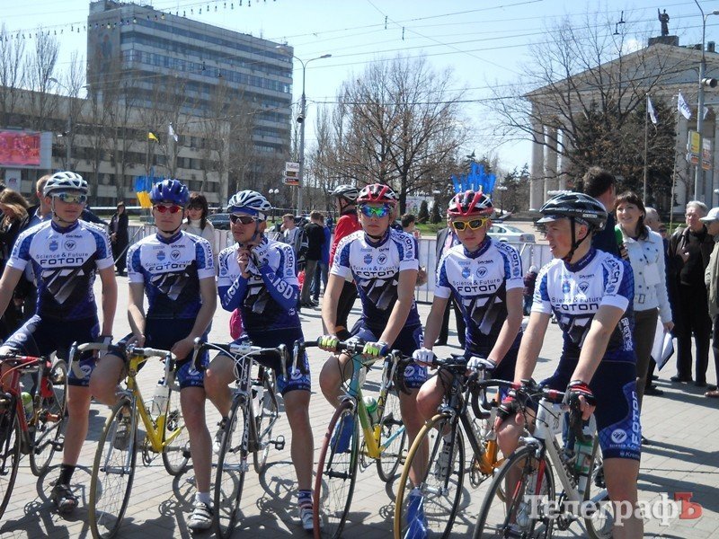 ВЕЛОСПОРТ. Кременчугский велогонщик КДЮСШ «Авангард» Антон Сторчоус завоевал третье место на Кубке Украины. ВЕЛОСПОРТ. Кременчугский велогонщик КДЮСШ «Авангард» Антон Сторчоус завоевал третье место на Кубке Украины.
