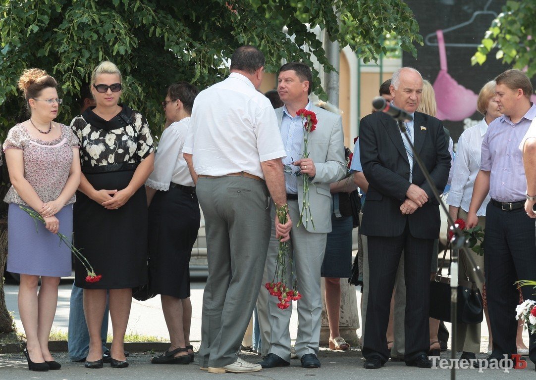 В Кременчуге почтили память жертв политических репрессий (ФОТОРЕПОРТАЖ) В Кременчуге почтили память жертв политических репрессий (ФОТОРЕПОРТАЖ)