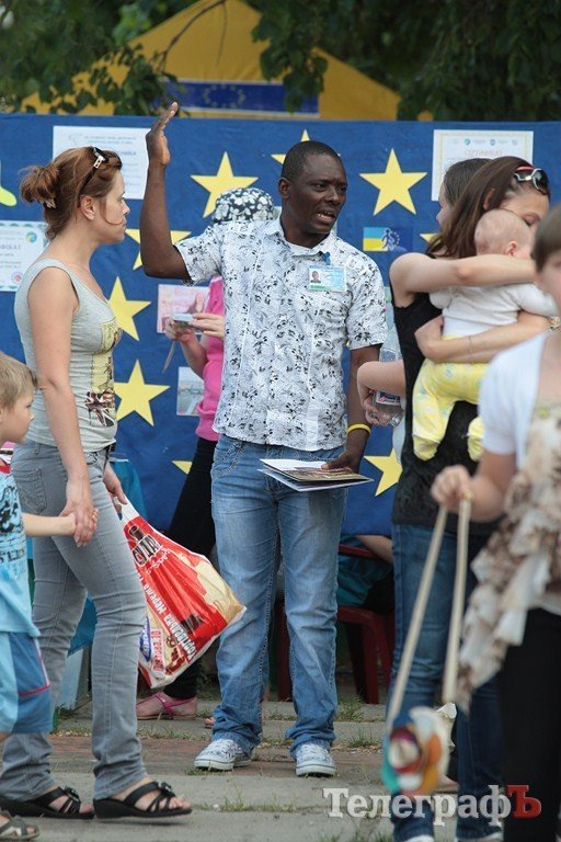 В Кременчуге ко Дню Европы открылся европейский квартал (ФОТОРЕПОРТАЖ) В Кременчуге ко Дню Европы открылся европейский квартал (ФОТОРЕПОРТАЖ)