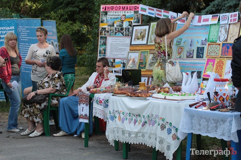 В Кременчуге ко Дню Европы открылся европейский квартал (ФОТОРЕПОРТАЖ) В Кременчуге ко Дню Европы открылся европейский квартал (ФОТОРЕПОРТАЖ)