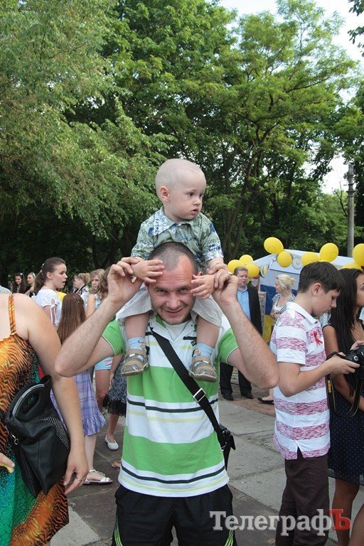 В Кременчуге ко Дню Европы открылся европейский квартал (ФОТОРЕПОРТАЖ) В Кременчуге ко Дню Европы открылся европейский квартал (ФОТОРЕПОРТАЖ)