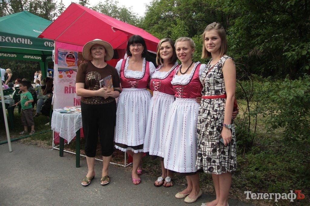 В Кременчуге ко Дню Европы открылся европейский квартал (ФОТОРЕПОРТАЖ) В Кременчуге ко Дню Европы открылся европейский квартал (ФОТОРЕПОРТАЖ)