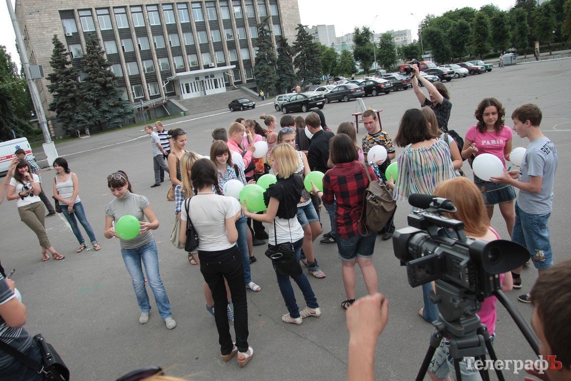 В Кременчуг приехал «ДойчландМобиль» (ФОТО, ВИДЕО) В Кременчуг приехал «ДойчландМобиль» (ФОТО, ВИДЕО)