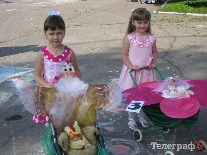 Парад колясок в Кременчуге (ФОТО, ВИДЕО) Парад колясок в Кременчуге (ФОТО, ВИДЕО)