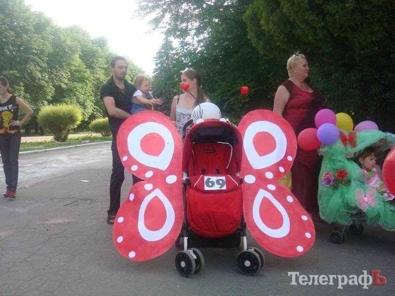 Парад колясок в Кременчуге (ФОТО, ВИДЕО) Парад колясок в Кременчуге (ФОТО, ВИДЕО)
