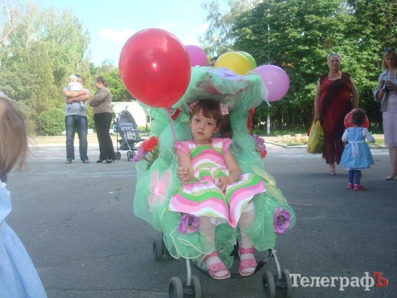 Парад колясок в Кременчуге (ФОТО, ВИДЕО) Парад колясок в Кременчуге (ФОТО, ВИДЕО)