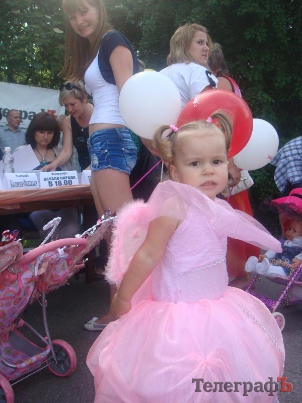 Парад колясок в Кременчуге (ФОТО, ВИДЕО) Парад колясок в Кременчуге (ФОТО, ВИДЕО)