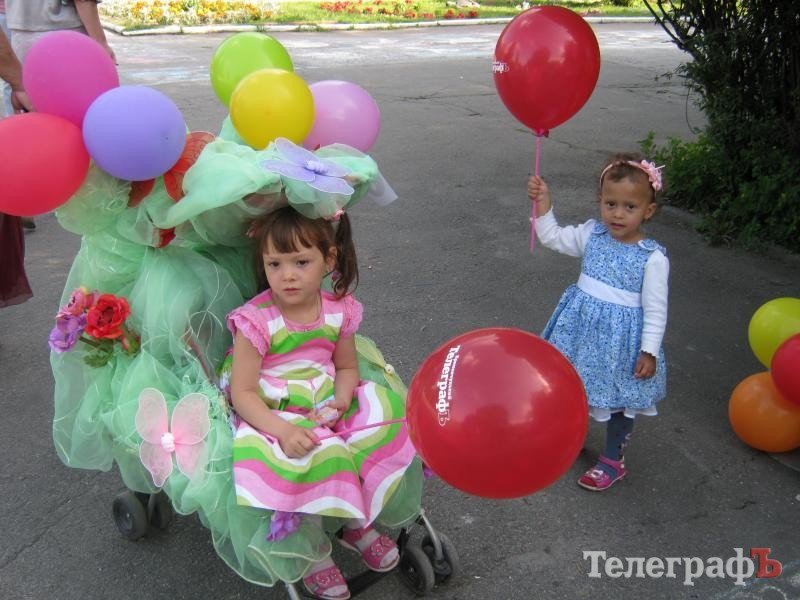 Парад колясок в Кременчуге (ФОТО, ВИДЕО) Парад колясок в Кременчуге (ФОТО, ВИДЕО)