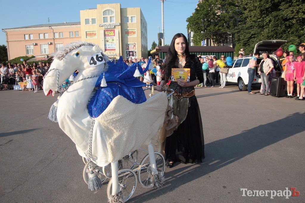 Парад колясок в Кременчуге (ФОТО, ВИДЕО) Парад колясок в Кременчуге (ФОТО, ВИДЕО)