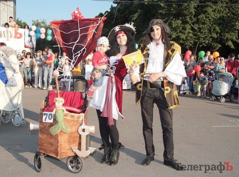 Парад колясок в Кременчуге (ФОТО, ВИДЕО) Парад колясок в Кременчуге (ФОТО, ВИДЕО)