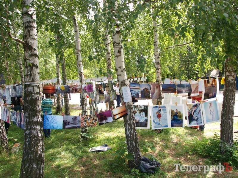 В Кременчуге состоялась первая фотовыставка «на сушке» (ФОТО) В Кременчуге состоялась первая фотовыставка «на сушке» (ФОТО)