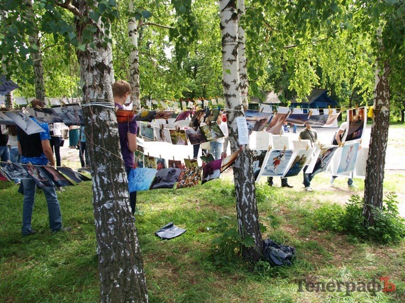 В Кременчуге состоялась первая фотовыставка «на сушке» (ФОТО) В Кременчуге состоялась первая фотовыставка «на сушке» (ФОТО)