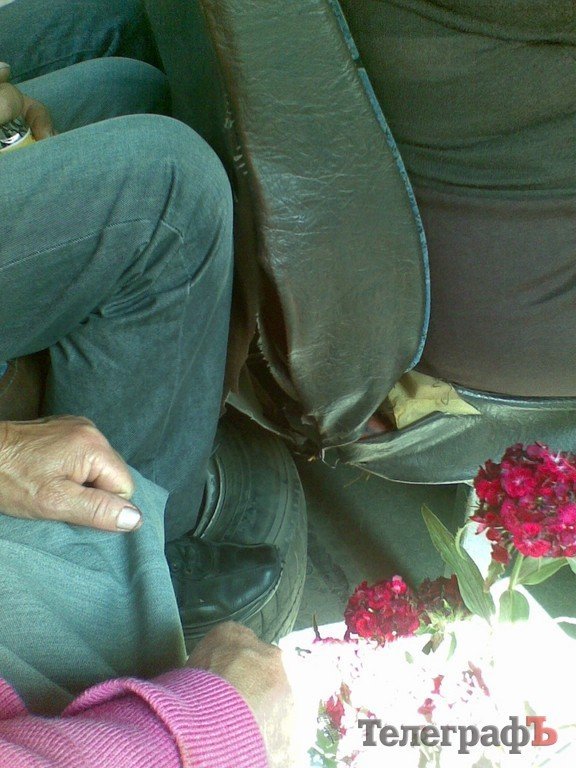 Маршрутки в Кременчуге: без запасного выхода, зато с запаской в салоне(ФОТО) Маршрутки в Кременчуге: без запасного выхода, зато с запаской в салоне(ФОТО)