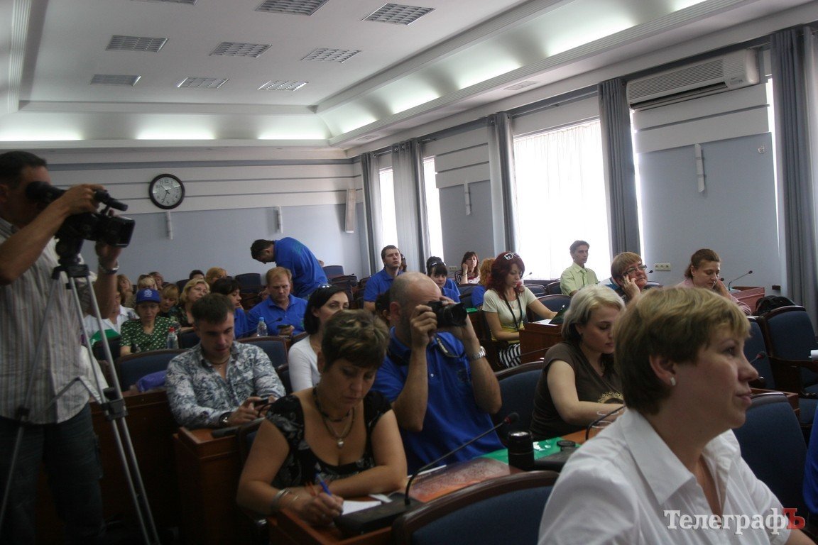 Кременчугские журналисты приняли участие в фестивале «Азовское лето-2012» Кременчугские журналисты приняли участие в фестивале «Азовское лето-2012»