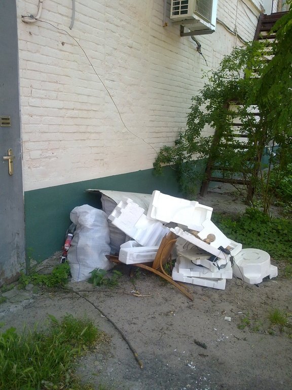 В Кременчуге ночью ремонтируют кафе “Старая таверна” (Видео, Фото) В Кременчуге ночью ремонтируют кафе “Старая таверна” (Видео, Фото)