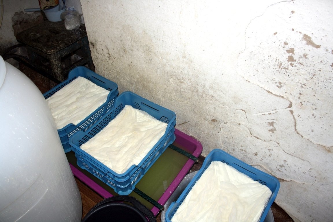 Кременчужанам продавали молочные продукты, изготовленные в антисанитарных условиях Кременчужанам продавали молочные продукты, изготовленные в антисанитарных условиях