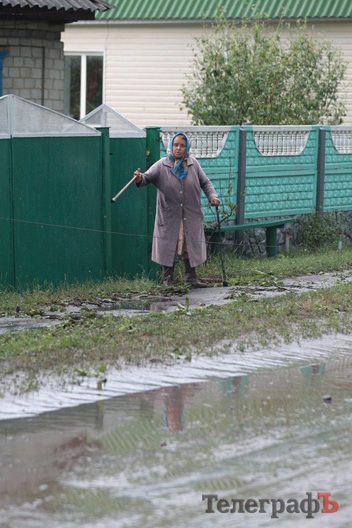Что натворил ураган в Кременчуге и Кременчугском районе 14 июня (ФОТО, ВИДЕО) Что натворил ураган в Кременчуге и Кременчугском районе 14 июня (ФОТО, ВИДЕО)
