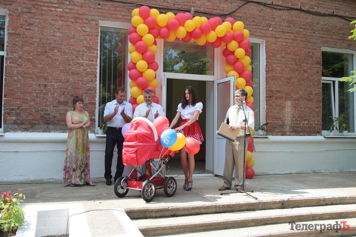 В Кременчуге открыли родильное отделение после ремонта (ФОТОРЕПОРТАЖ) В Кременчуге открыли родильное отделение после ремонта (ФОТОРЕПОРТАЖ)