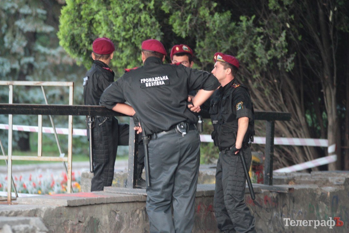 Как болели кременчужане за нашу сборную на матче «Украина-Франция» (ФОТОРЕПОРТАЖ) Как болели кременчужане за нашу сборную на матче «Украина-Франция» (ФОТОРЕПОРТАЖ)