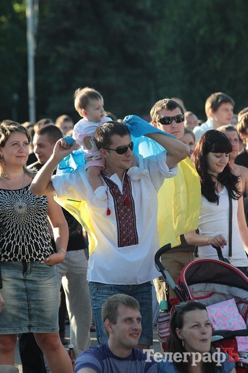 Как болели кременчужане за нашу сборную на матче «Украина-Франция» (ФОТОРЕПОРТАЖ) Как болели кременчужане за нашу сборную на матче «Украина-Франция» (ФОТОРЕПОРТАЖ)