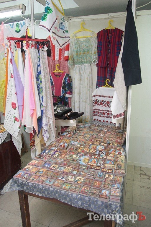 В Кременчуг привезли исцеляющие от пьянства и болезней иконы и святые мощи (Фото, ВИДЕО) В Кременчуг привезли исцеляющие от пьянства и болезней иконы и святые мощи (Фото, ВИДЕО)