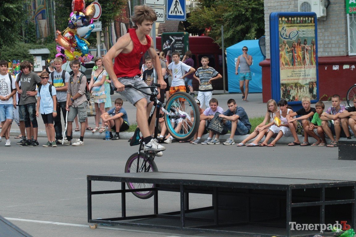 Фестиваль современной молодежной культуры «Extreme-zone» в Кременчуге (ВИДЕО, ФОТО) Фестиваль современной молодежной культуры «Extreme-zone» в Кременчуге (ВИДЕО, ФОТО)
