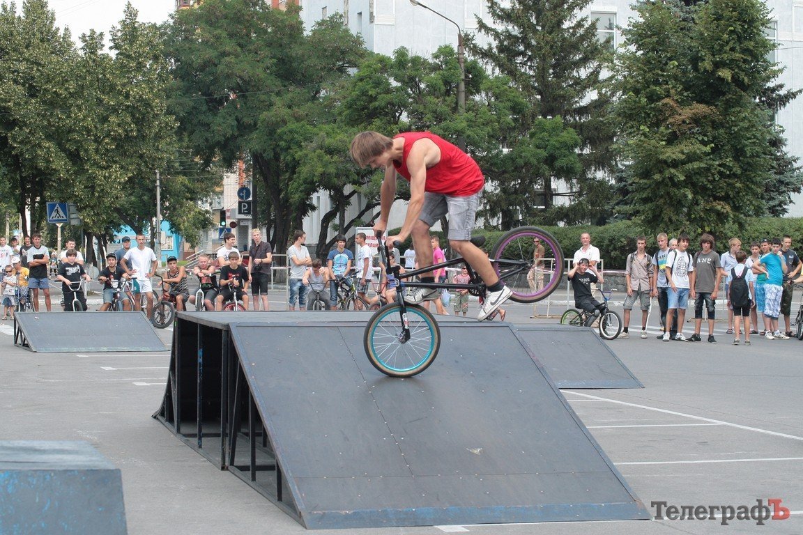 Фестиваль современной молодежной культуры «Extreme-zone» в Кременчуге (ВИДЕО, ФОТО) Фестиваль современной молодежной культуры «Extreme-zone» в Кременчуге (ВИДЕО, ФОТО)