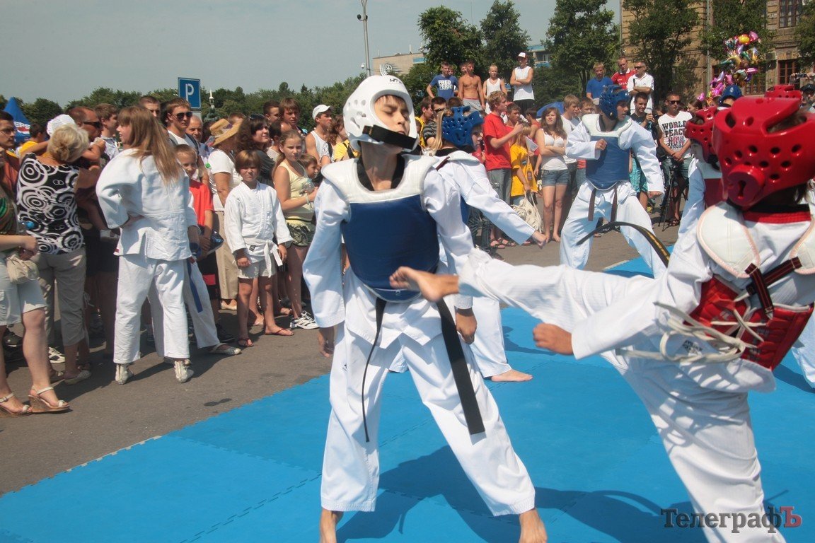 Фестиваль современной молодежной культуры «Extreme-zone» в Кременчуге (ВИДЕО, ФОТО) Фестиваль современной молодежной культуры «Extreme-zone» в Кременчуге (ВИДЕО, ФОТО)