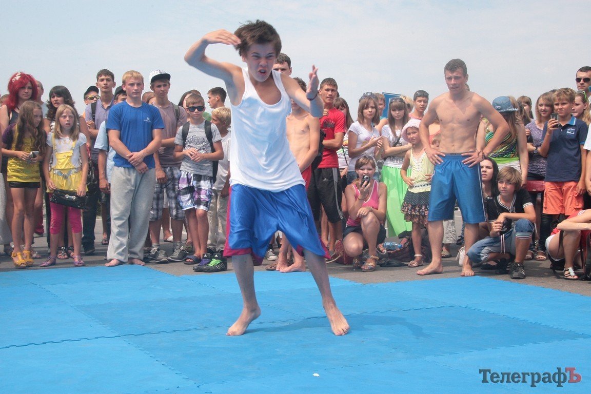 Впервые на «Extreme-zone» состоялись соревнования по спортивно-боевому искусству Tricking (ФОТОРЕПОРТАЖ) Впервые на «Extreme-zone» состоялись соревнования по спортивно-боевому искусству Tricking (ФОТОРЕПОРТАЖ)