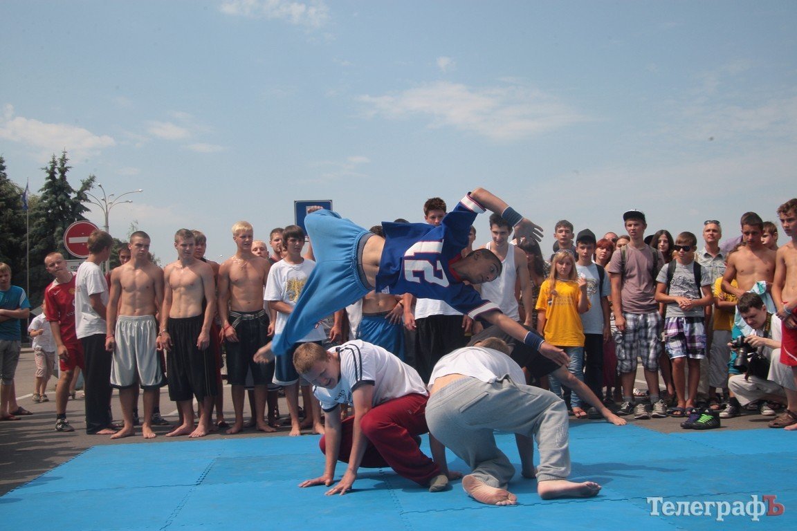 Впервые на «Extreme-zone» состоялись соревнования по спортивно-боевому искусству Tricking (ФОТОРЕПОРТАЖ) Впервые на «Extreme-zone» состоялись соревнования по спортивно-боевому искусству Tricking (ФОТОРЕПОРТАЖ)