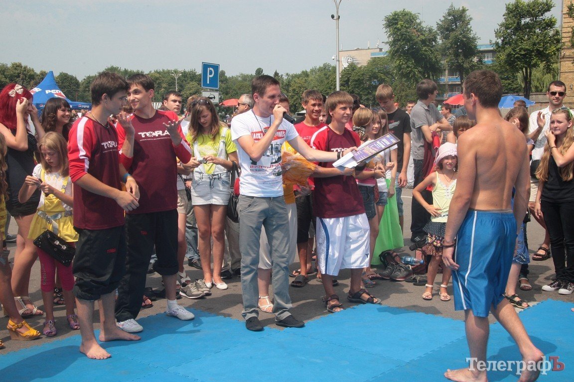 Впервые на «Extreme-zone» состоялись соревнования по спортивно-боевому искусству Tricking (ФОТОРЕПОРТАЖ) Впервые на «Extreme-zone» состоялись соревнования по спортивно-боевому искусству Tricking (ФОТОРЕПОРТАЖ)